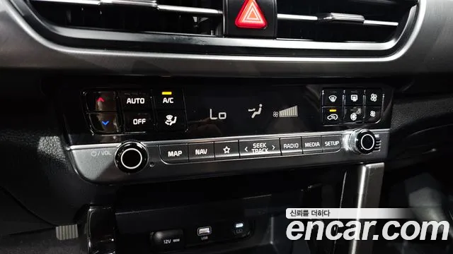 Kia Seltos Новый Seltos Бензин 2.0 2WD — Фото автомобиля 13