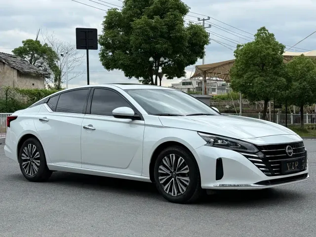 Nissan Teana — Фото автомобиля 3