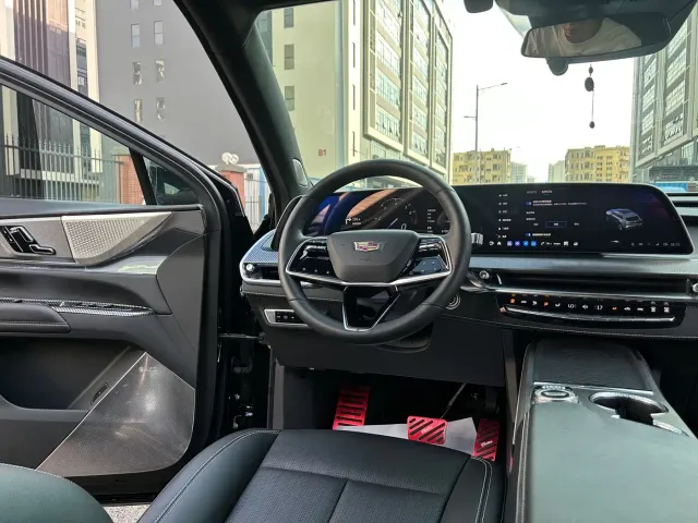 Cadillac XT5 — Фото автомобиля 15