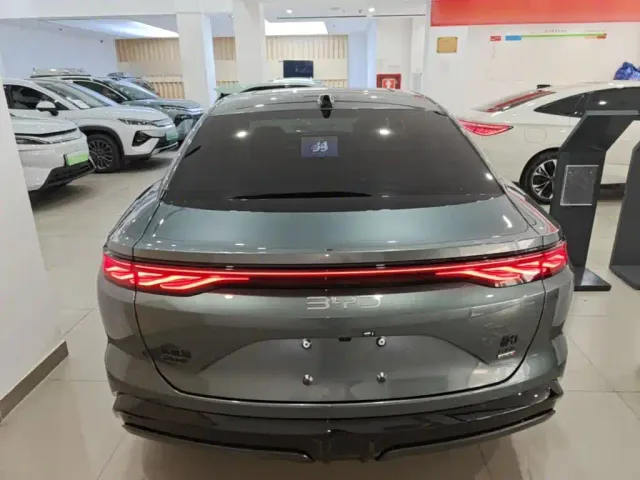 BYD Han L — Фото автомобиля 5