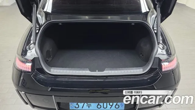 Hyundai Ioniq 6 — Фото автомобиля 24