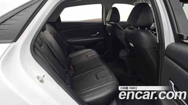 Hyundai Avante CN7 — Фото автомобиля 18
