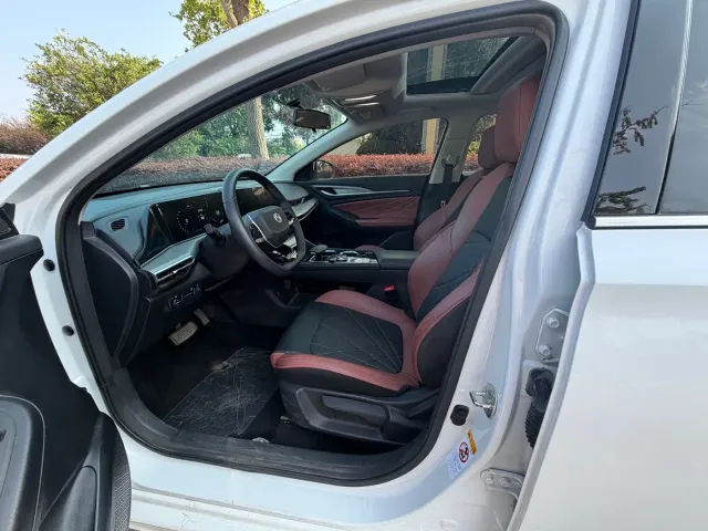 Changan Eado — Фото автомобиля 6