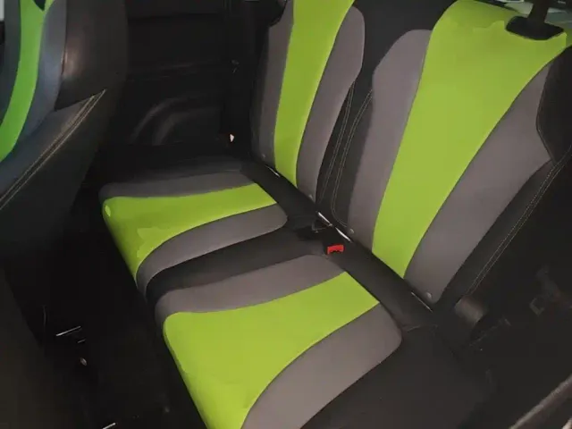 Roewe Clever — Фото автомобиля 16