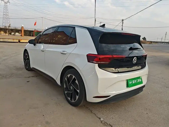 Volkswagen ID.3 — Фото автомобиля 4