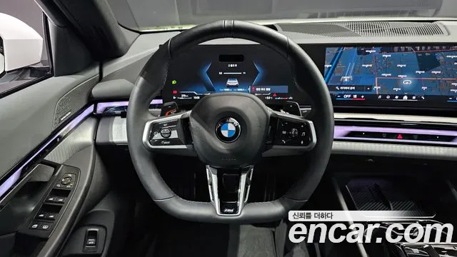 BMW 5-Series 5 серия (G60) 530i xDrive M Sport — Фото автомобиля 13