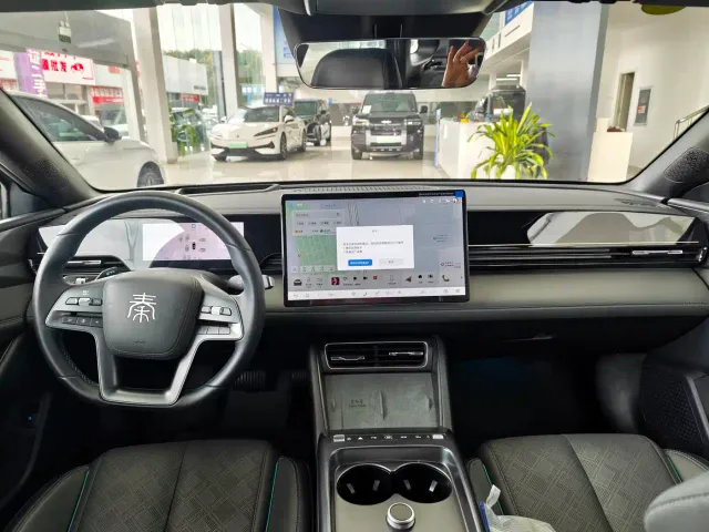 BYD Qin L — Фото автомобиля 8