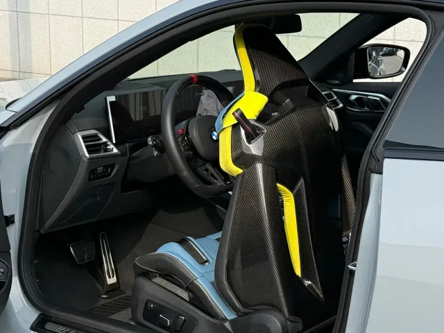 BMW M4 — Фото автомобиля 23