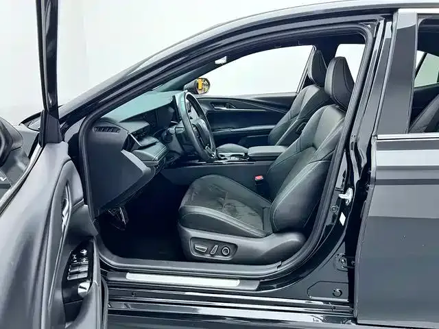 Toyota Camry — Фото автомобиля 12