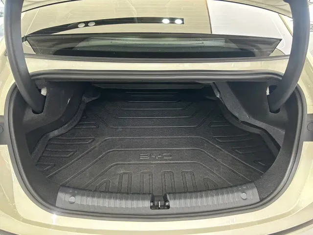 BYD Seal 06 — Фото автомобиля 11
