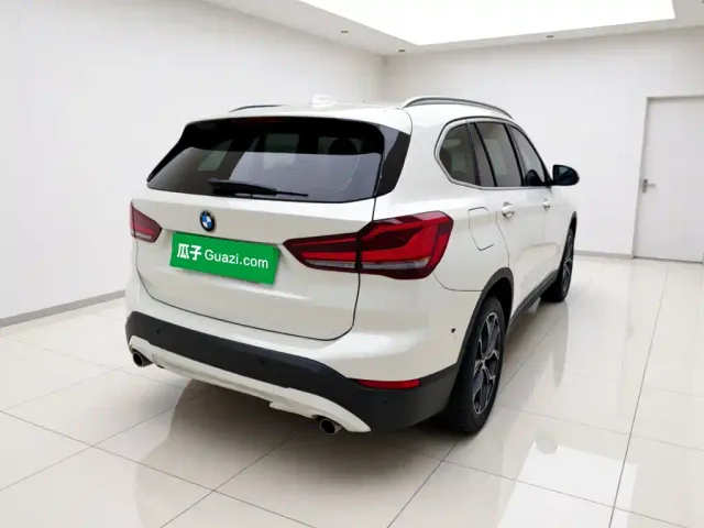 BMW X1 — Фото автомобиля 4