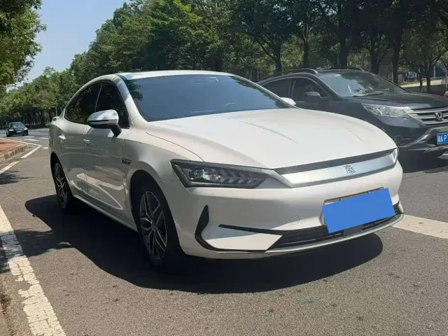 BYD Qin PLUS — Фото автомобиля 3