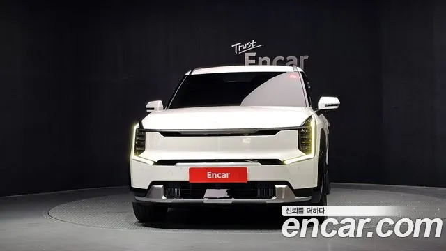 Kia EV9 — Фото автомобиля 3