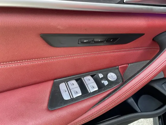 BMW 5 Series — Фото автомобиля 4