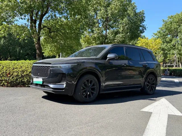 Фотография автомобиля — Li Auto ONE