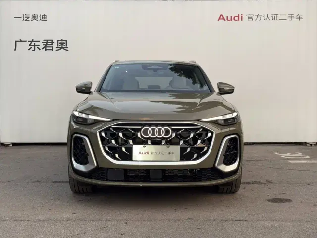 Audi Q5L — Фото автомобиля 2