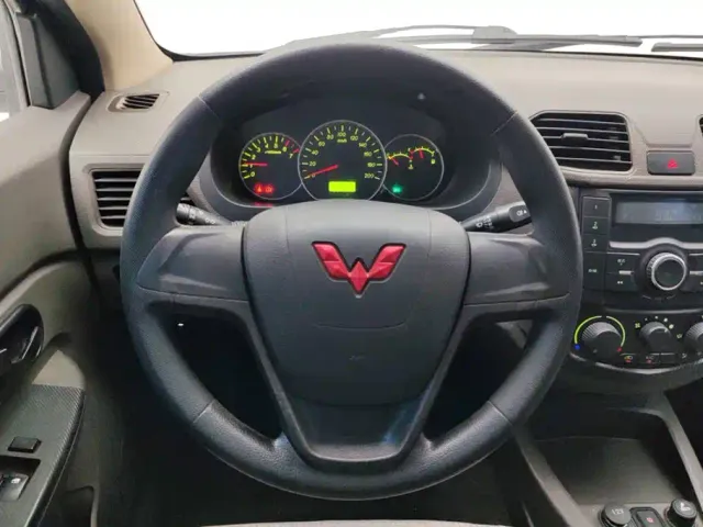 Wuling Hongguang — Фото автомобиля 15