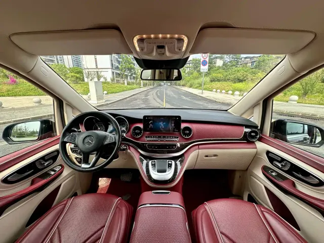 Mercedes-Benz V-Class — Фото автомобиля 9