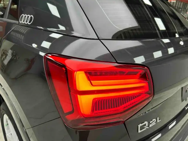 Audi Q2L — Фото автомобиля 23