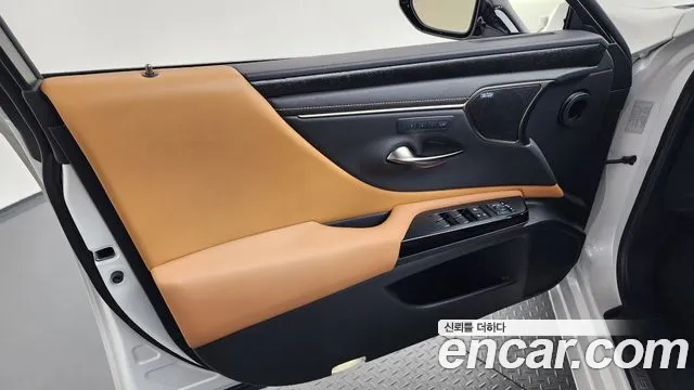 Lexus ES — Фото автомобиля 6