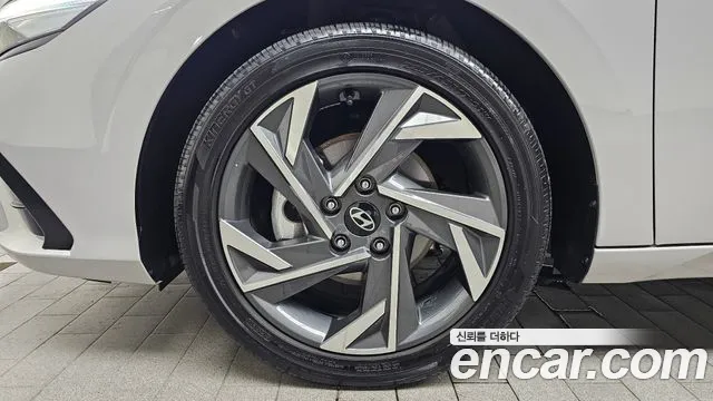 Hyundai AVANTE Новый Avante (CN7) — Фото автомобиля 5