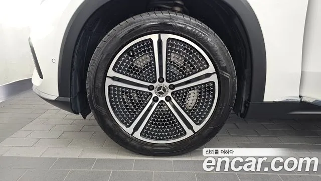 Mercedes-Benz EQS — Фото автомобиля 5