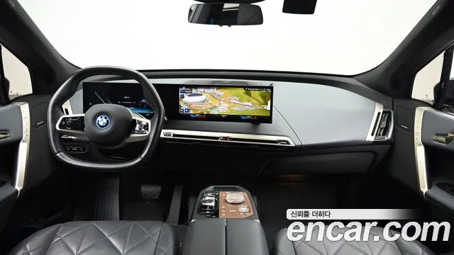 BMW iX — Фото автомобиля 7