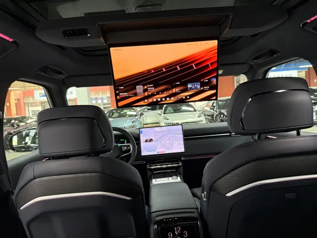 ZEEKR Zeekr 9X 2025 model Ultra Edition 70kWh — Фото автомобиля 13