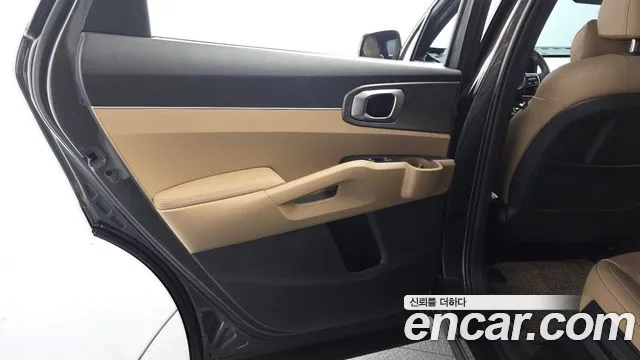 Kia Sorento Новый Sorento 4 поколение Бензин 2.5T 2WD — Фото автомобиля 23