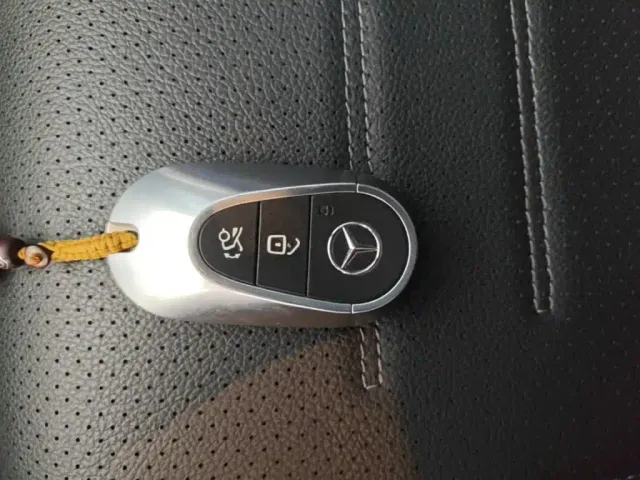 Mercedes-Benz C-Class — Фото автомобиля 8