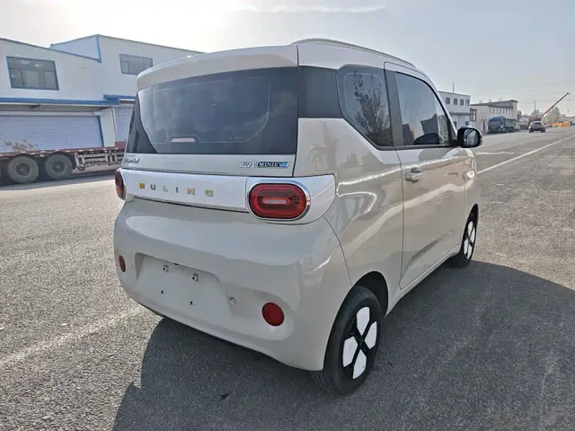 Wuling Hongguang Mini EV — Фото автомобиля 6