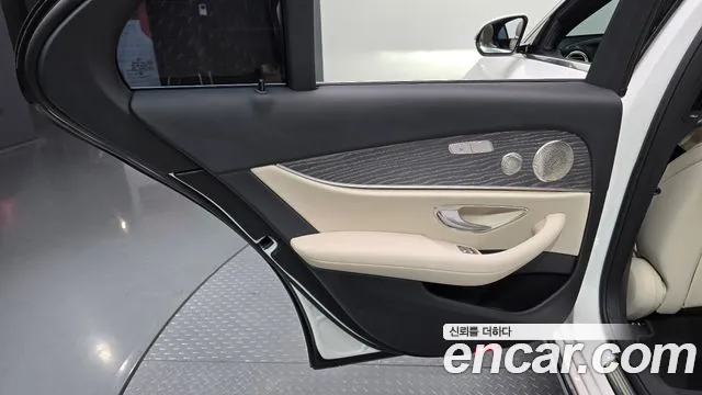 Mercedes-Benz E-Class W213 — Фото автомобиля 14