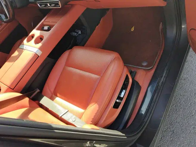 Li Auto L8 — Фото автомобиля 8