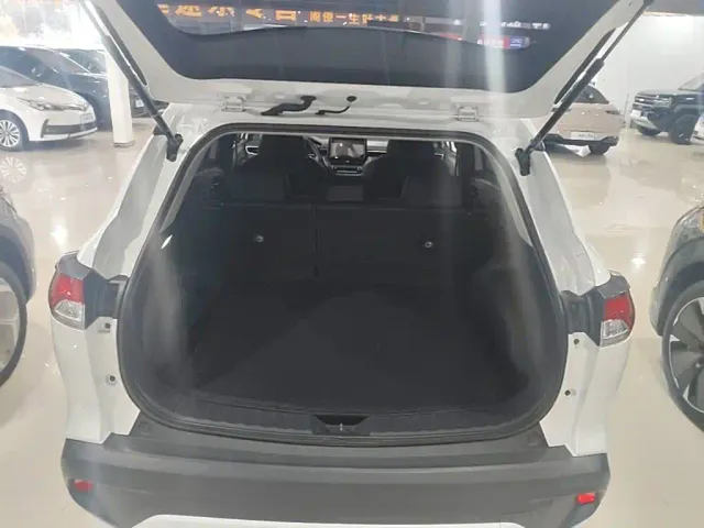 Toyota Corolla Cross — Фото автомобиля 18