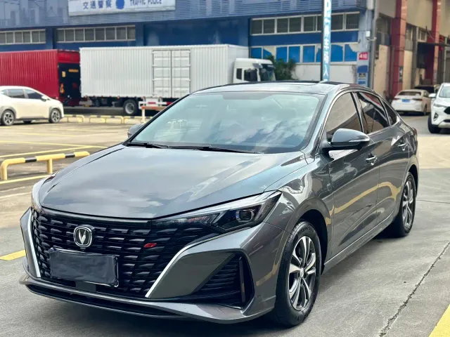 Changan Eado — Фото автомобиля 2