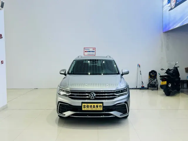 Volkswagen Tiguan L — Фото автомобиля 2