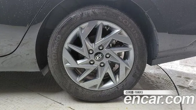 Hyundai AVANTE Inspiration — Фото автомобиля 21