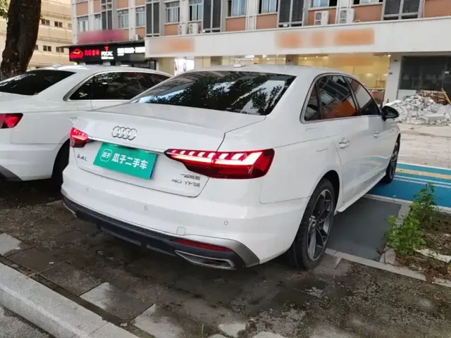 Audi A4L — Фото автомобиля 6