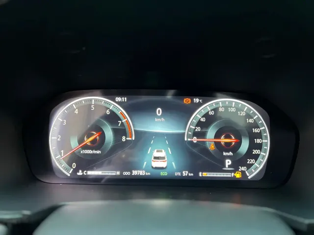 Changan CS95 — Фото автомобиля 12