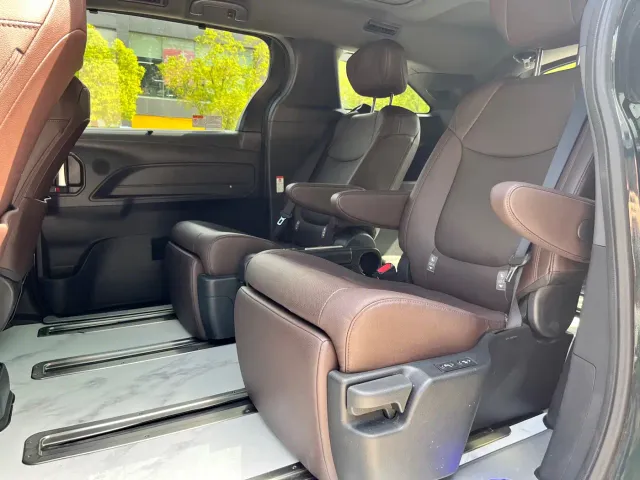 Toyota Granvia — Фото автомобиля 9