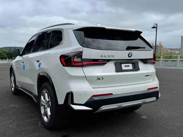 BMW X1 — Фото автомобиля 4