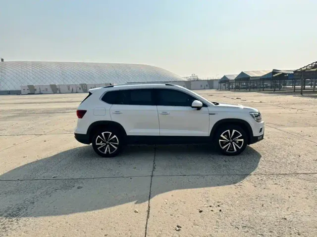 Volkswagen Tharu — Фото автомобиля 4