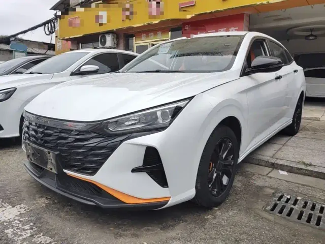Фотография автомобиля — Dongfeng Yixuan