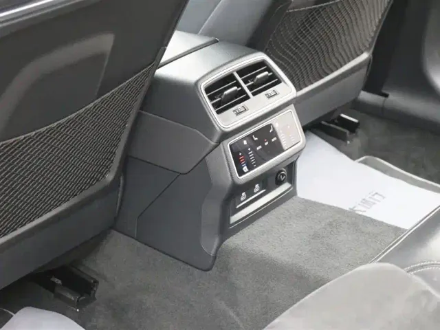 Audi A7L — Фото автомобиля 21
