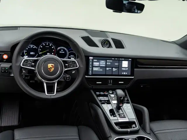 Porsche Cayenne — Фото автомобиля 14