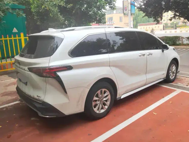 Toyota Granvia — Фото автомобиля 3