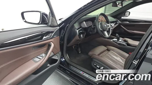 BMW 5-Series 5 серия (G30) 530i xDrive M Sport — Фото автомобиля 10