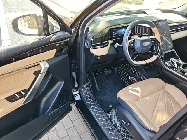 Geely Boyue L — Фото автомобиля 15