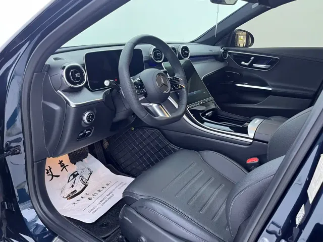 Mercedes-Benz C-Class — Фото автомобиля 12