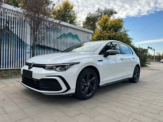 Фотография автомобиля — Volkswagen Golf